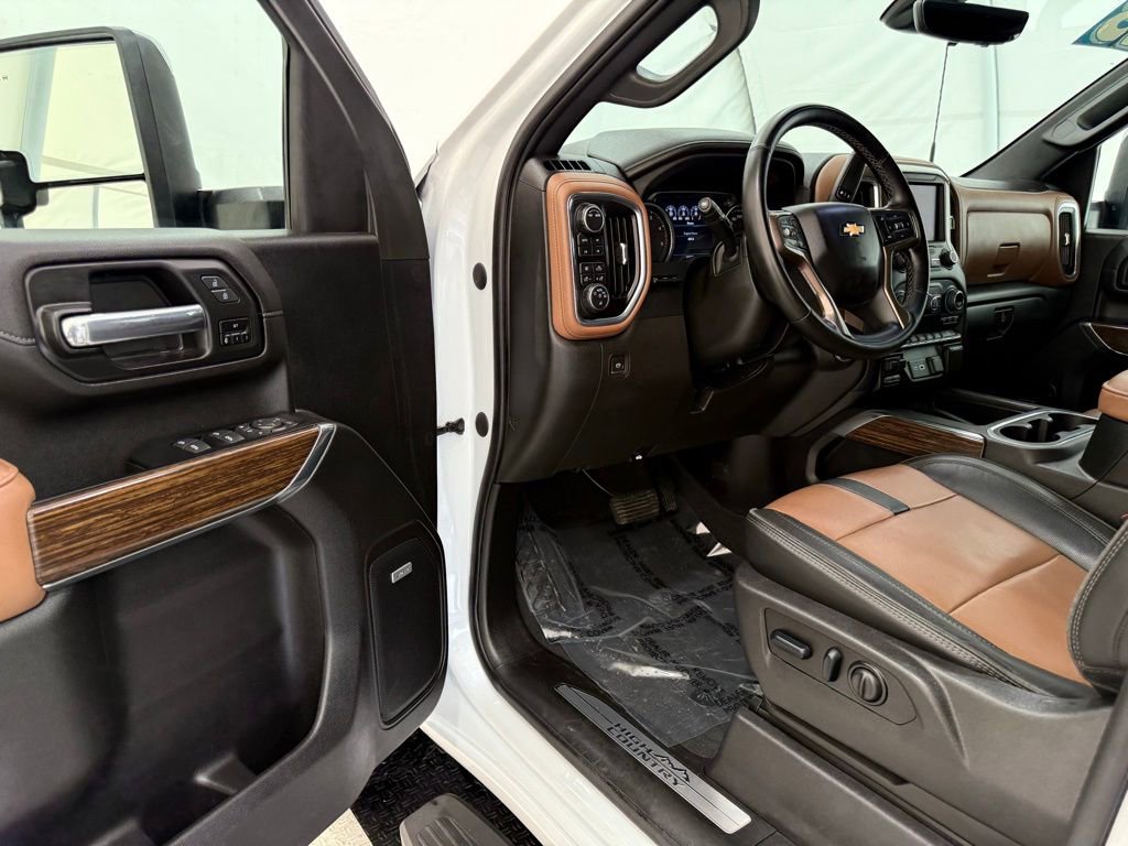 Used 2023 Chevrolet Silverado 3500 High Country w/ Z71 Off-Road Package image 34