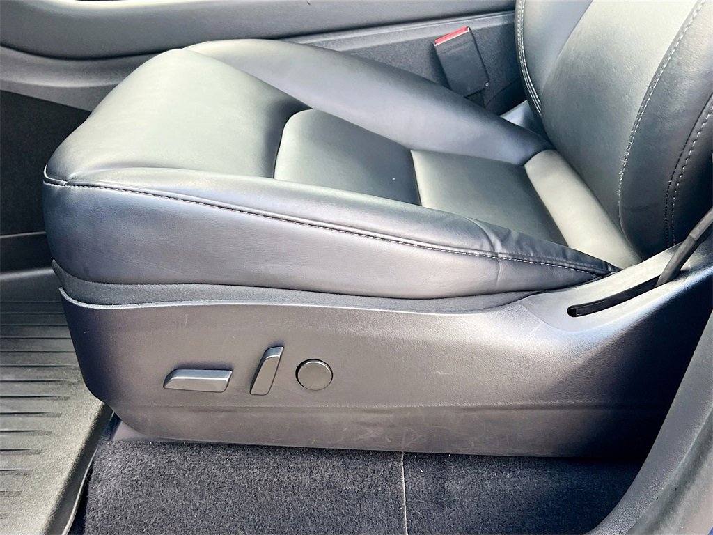 Used 2020 Tesla Model Y Long Range image 17