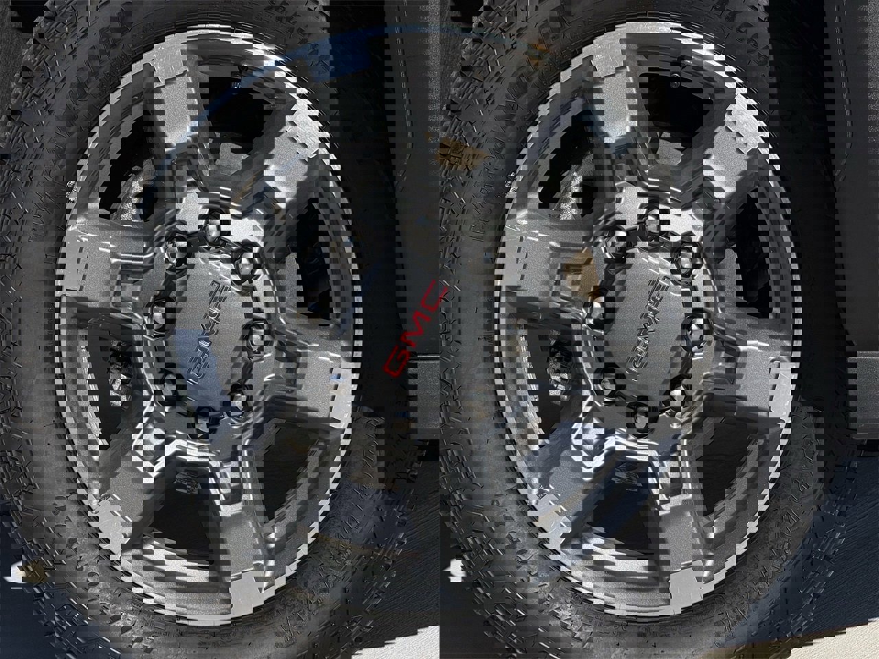 Used 2025 GMC Sierra 2500 SLT w/ Texas SLT Premium Package image 9