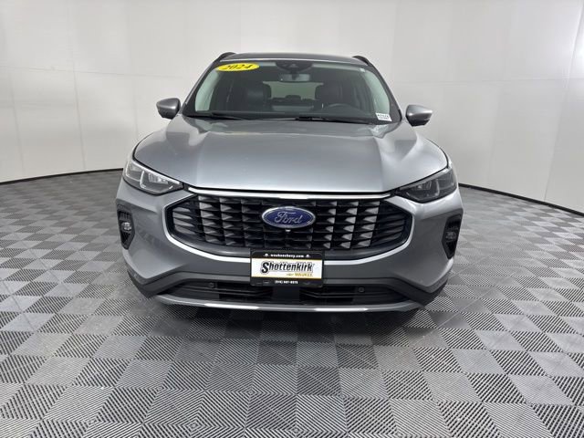 Used 2024 Ford Escape Platinum image 8