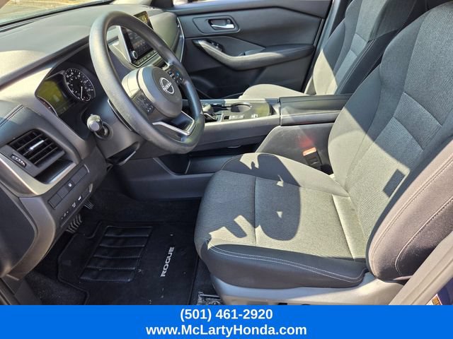 Used 2024 Nissan Rogue SV FWD image 9