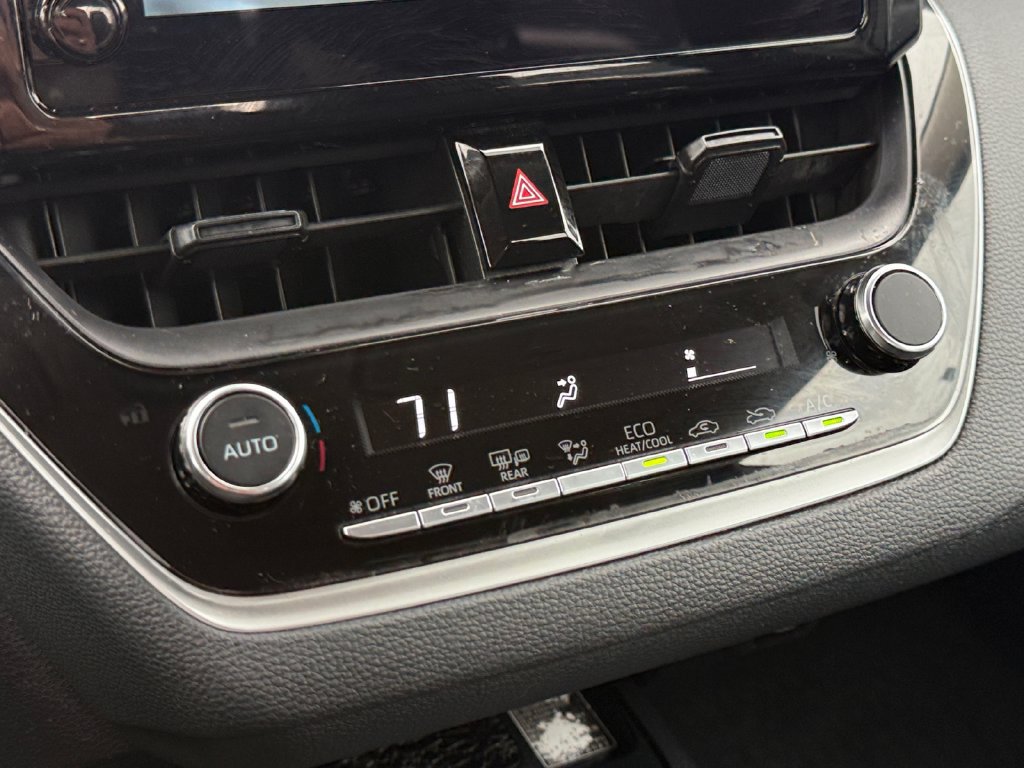 Used 2026 Toyota Corolla LE w/ LE Premium Package FWD image 35