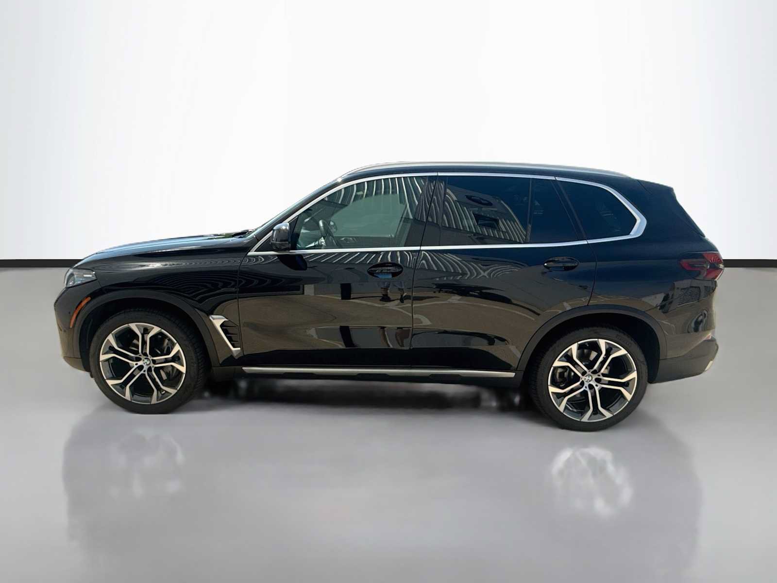 Used 2026 BMW X5 xDrive40i AWD/4WD image 5