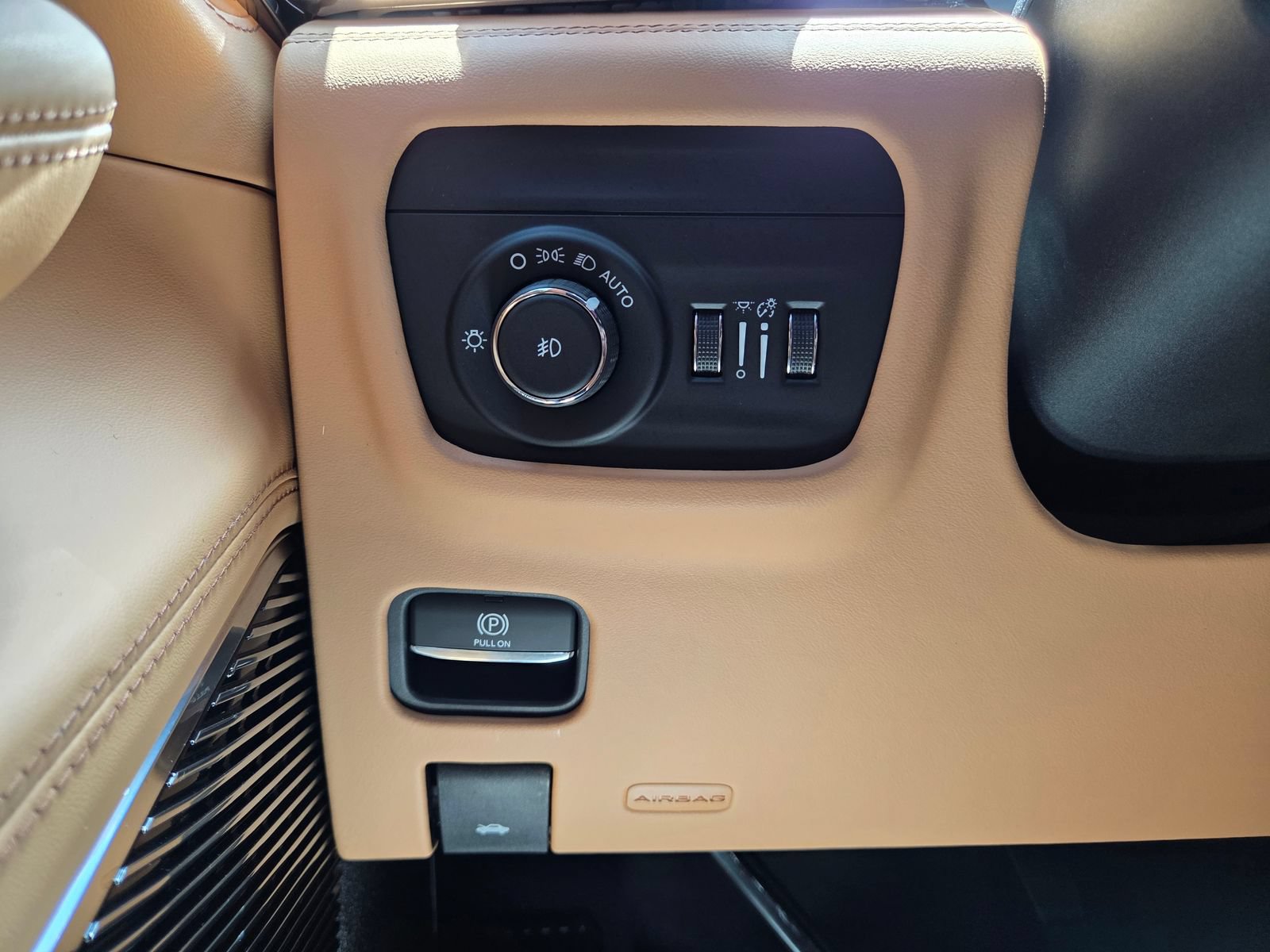 New 2026 Jeep Grand Cherokee Summit AWD/4WD image 46