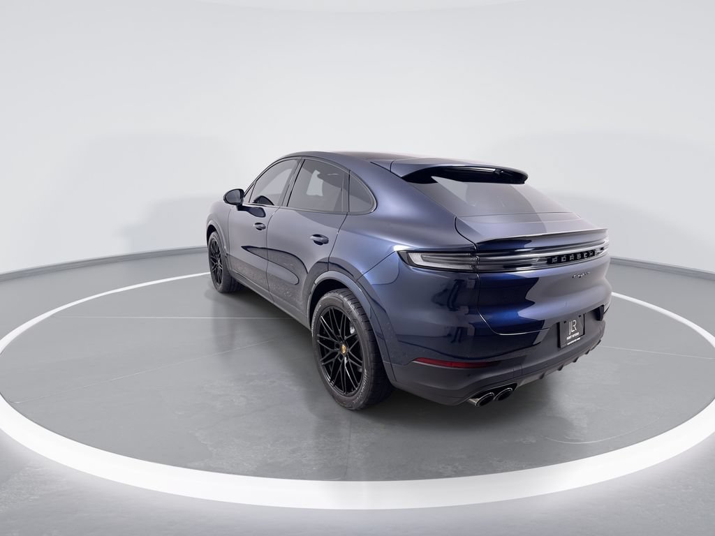 Used 2024 Porsche Cayenne Coupe AWD/4WD image 6
