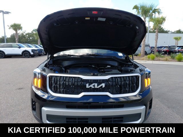 Certified 2024 Kia Telluride LX FWD image 9
