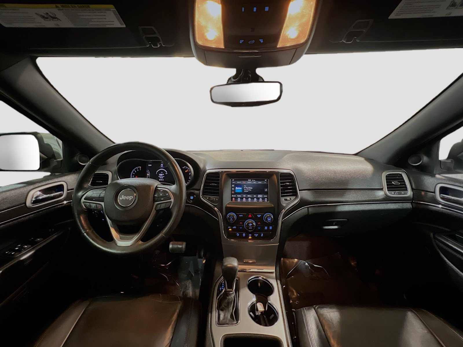 Used 2018 Jeep Grand Cherokee Limited RWD image 15