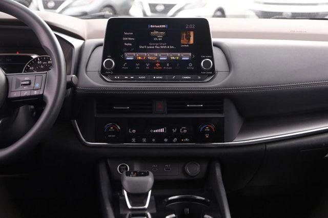 Used 2023 Nissan Rogue SV image 24