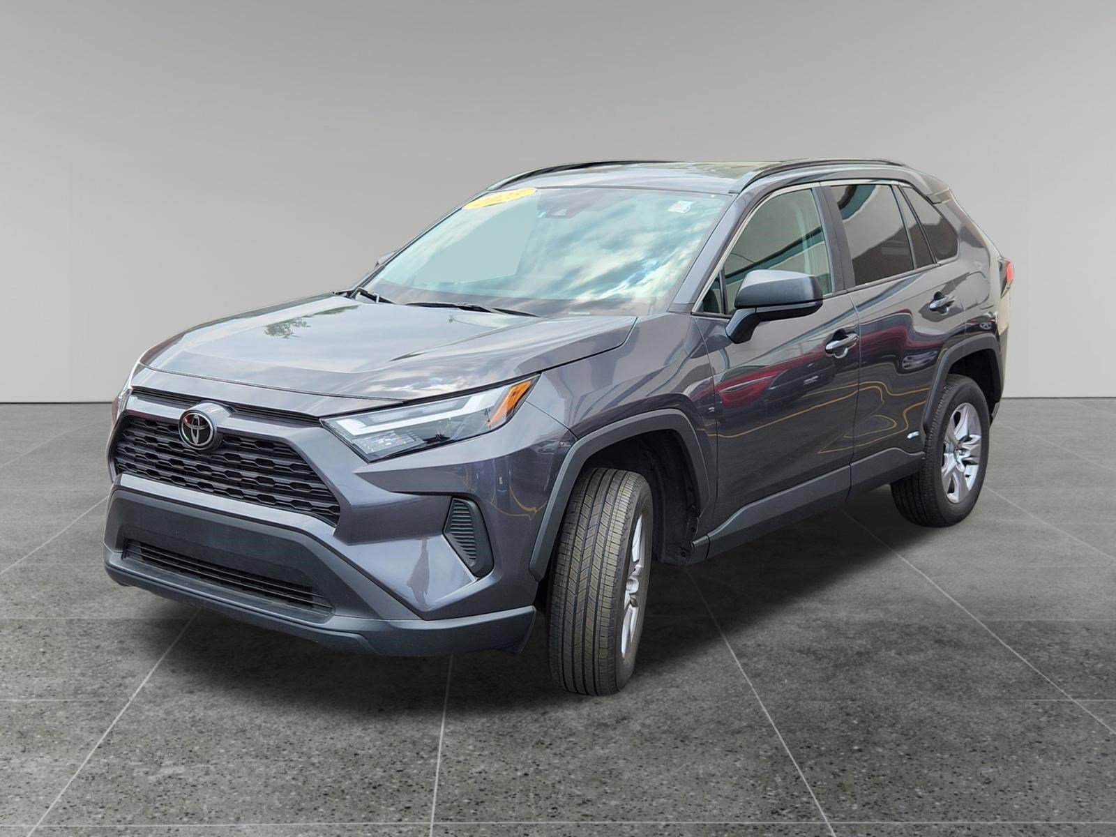 Certified 2025 Toyota RAV4 LE AWD/4WD image 3
