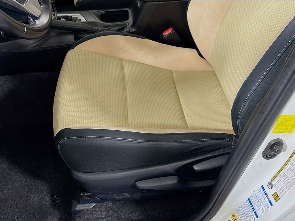 Used 2016 Toyota RAV4 XLE w/ Protection Package image 18