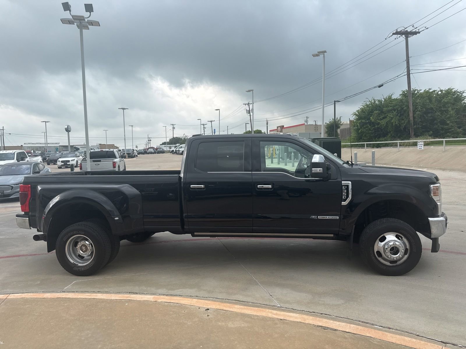 Used 2022 Ford F350 King Ranch w/ King Ranch Ultimate Package AWD/4WD image 4