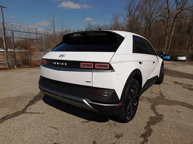 Used 2023 Hyundai Ioniq 5 SEL w/ Cargo Package image 5