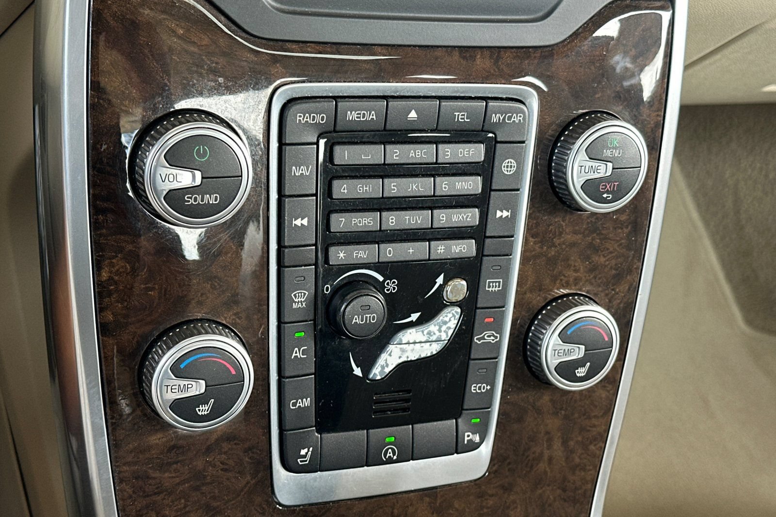 Used 2016 Volvo S80 T5 w/ Convenience Package FWD image 19