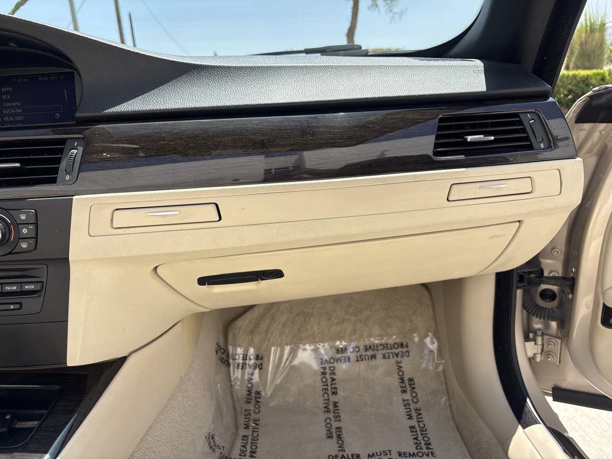 Used 2012 BMW 328i Convertible RWD image 17