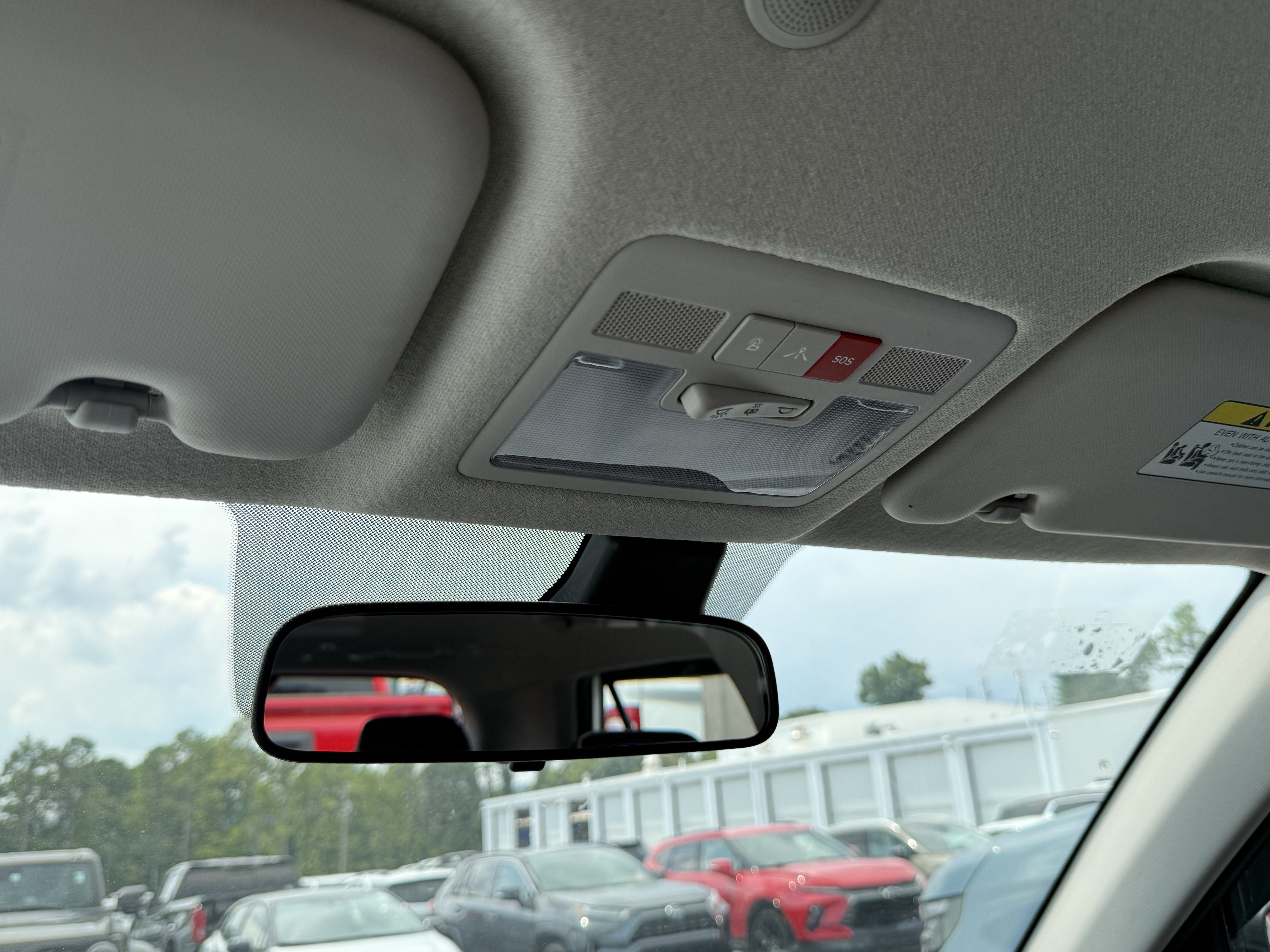 Used 2024 Hyundai Venue Limited FWD image 45