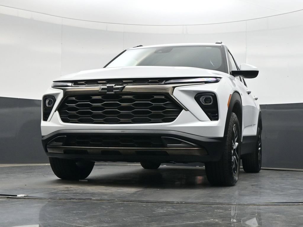 Used 2024 Chevrolet TrailBlazer ACTIV w/ Convenience Package AWD/4WD image 42