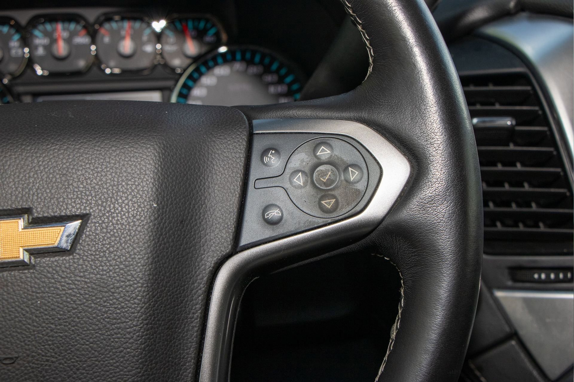 Used 2019 Chevrolet Suburban Premier w/ RST 6.2L Performance Edition image 29