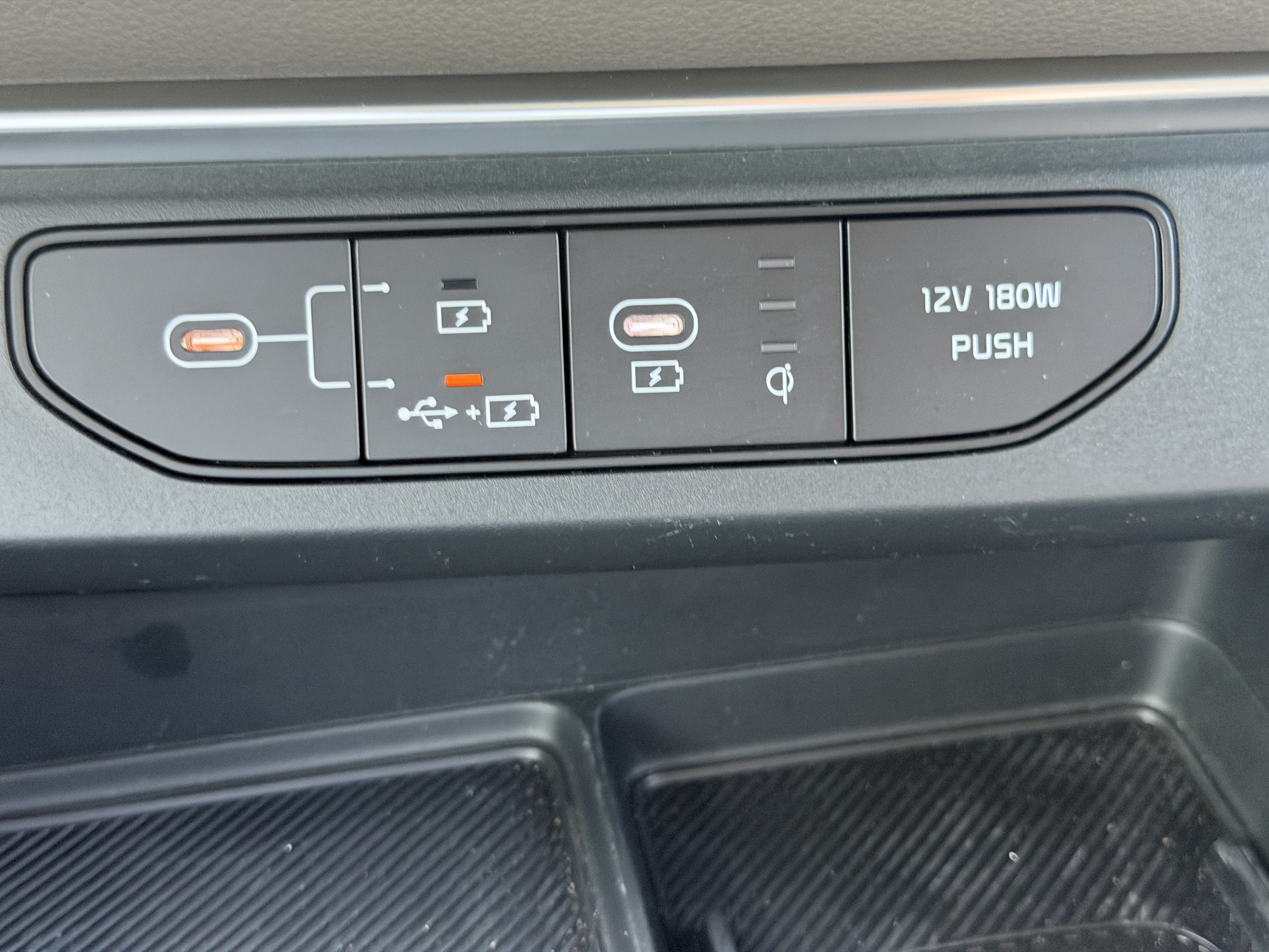 Certified 2025 Kia Carnival EX FWD image 20