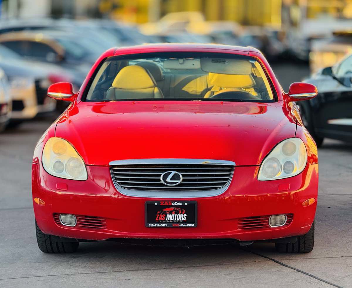 Used 2004 Lexus SC 430 Convertible image 2