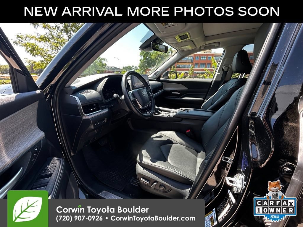 Used 2025 Toyota Grand Highlander AWD image 10