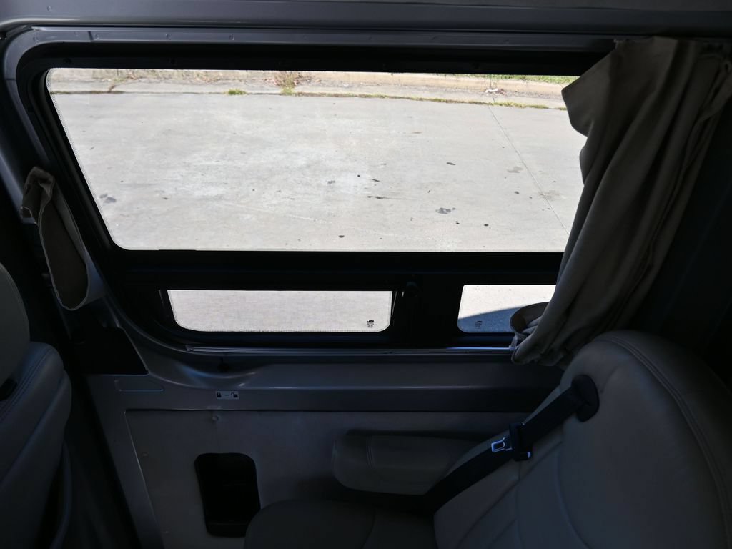 Used 2014 Mercedes-Benz Sprinter 3500 image 57