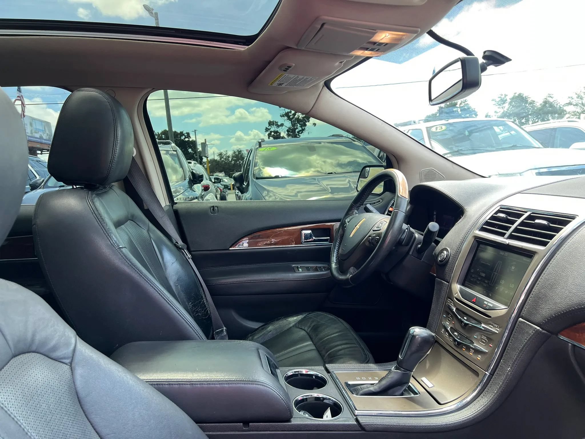Used 2013 Lincoln MKX FWD w/ Wood Pkg image 14