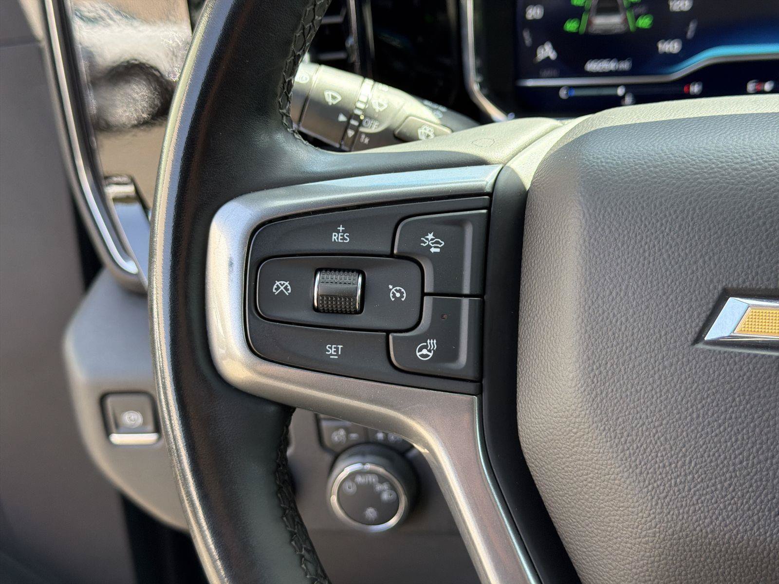 Used 2025 Chevrolet Silverado 1500 LT AWD/4WD image 35