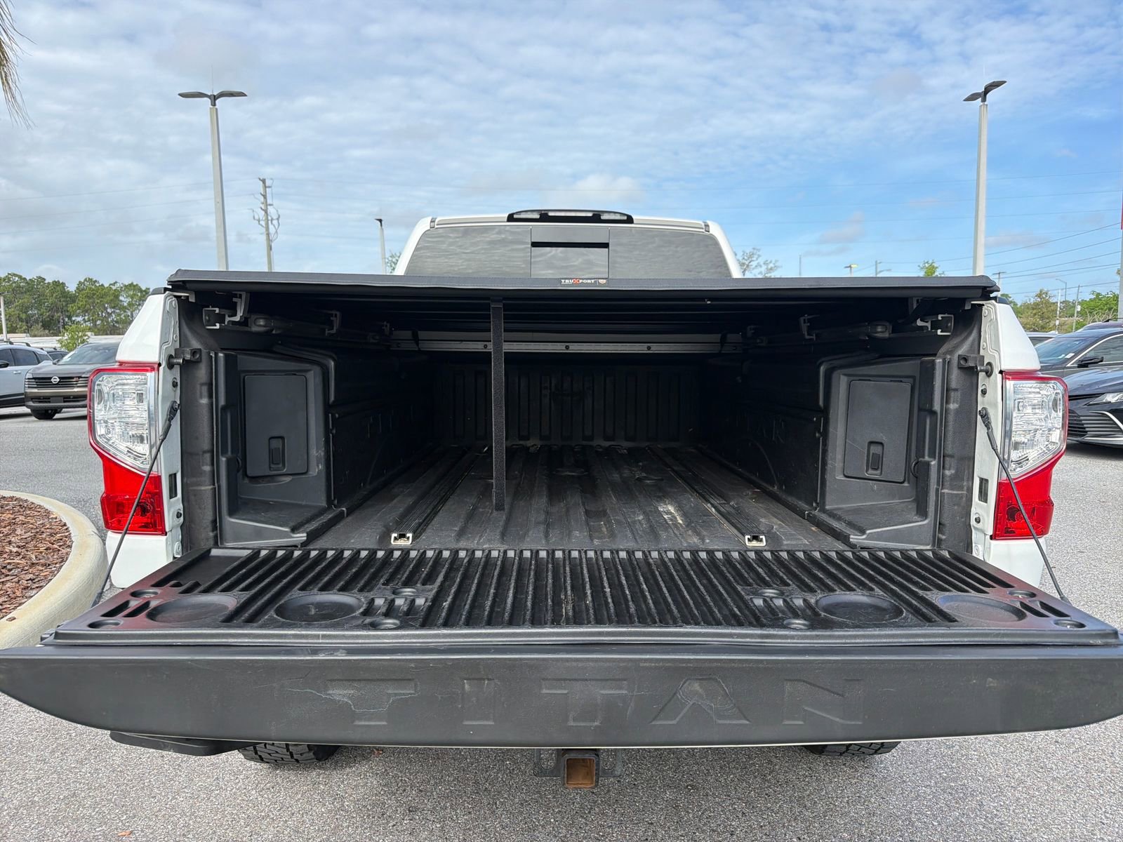 Used 2019 Nissan Titan Platinum Reserve w/ Platinum Utility Package AWD/4WD image 9