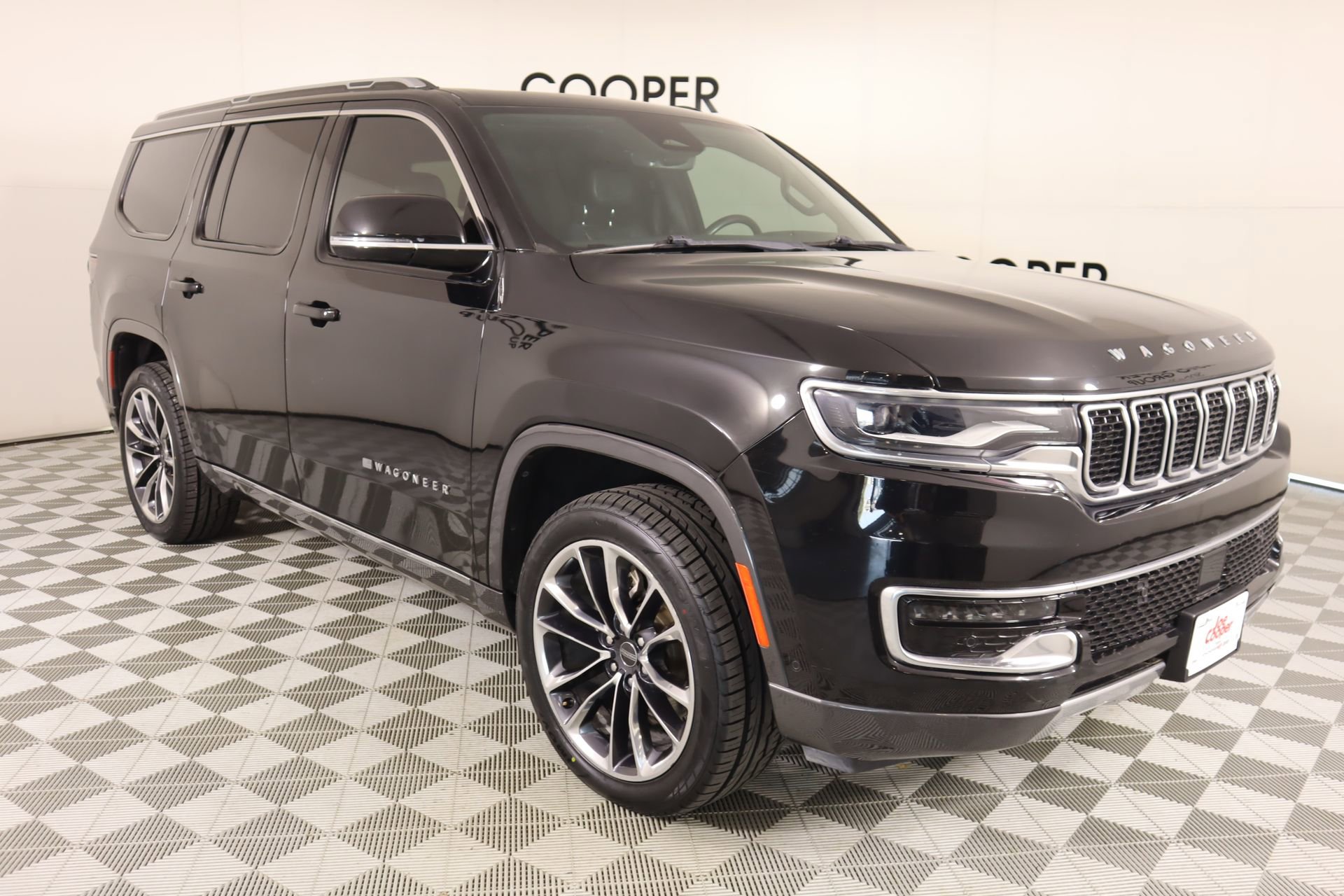 Used 2022 Jeep Wagoneer Series III w/ Premium Group I AWD/4WD 360° Tour