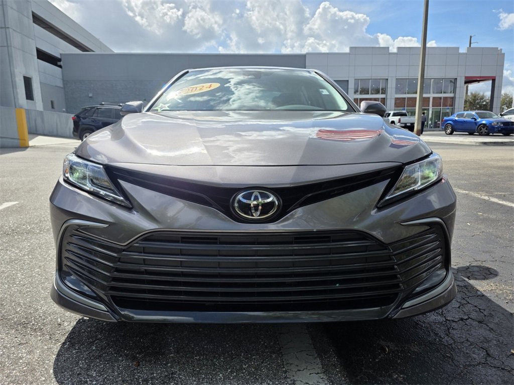 Used 2024 Toyota Camry LE image 2
