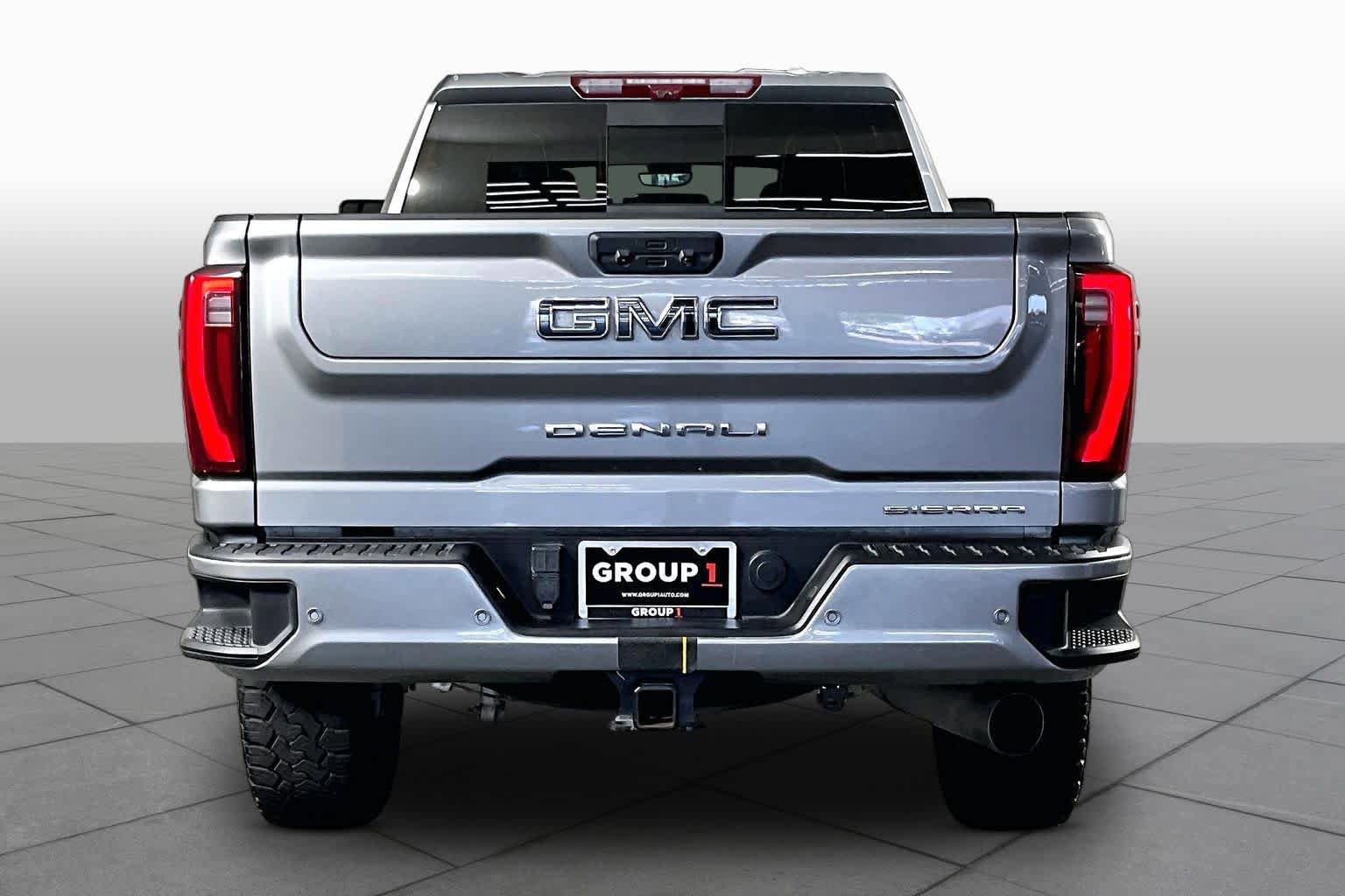 Certified 2025 GMC Sierra 2500 Denali Ultimate w/ Max Trailering Package AWD/4WD image 5