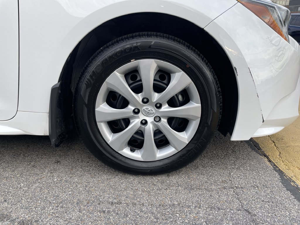 Certified 2024 Toyota Corolla LE FWD image 11