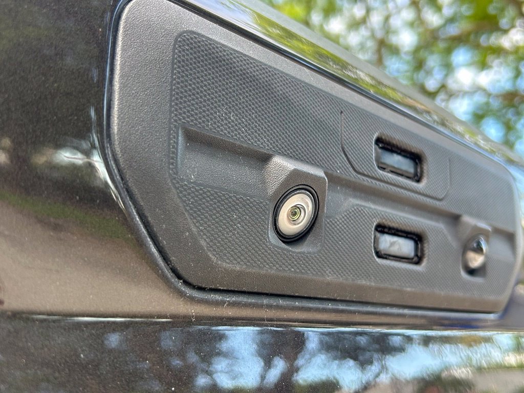 Used 2021 Chevrolet Silverado 1500 High Country AWD/4WD image 40