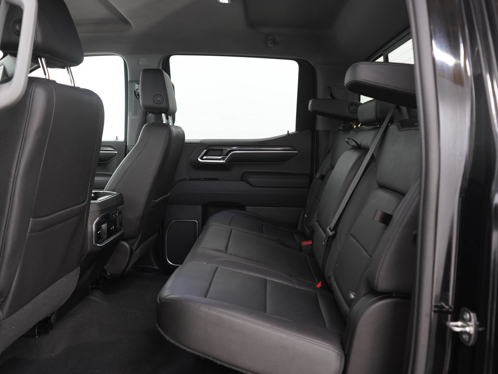 Used 2022 Chevrolet Silverado 1500 LTZ AWD/4WD image 16