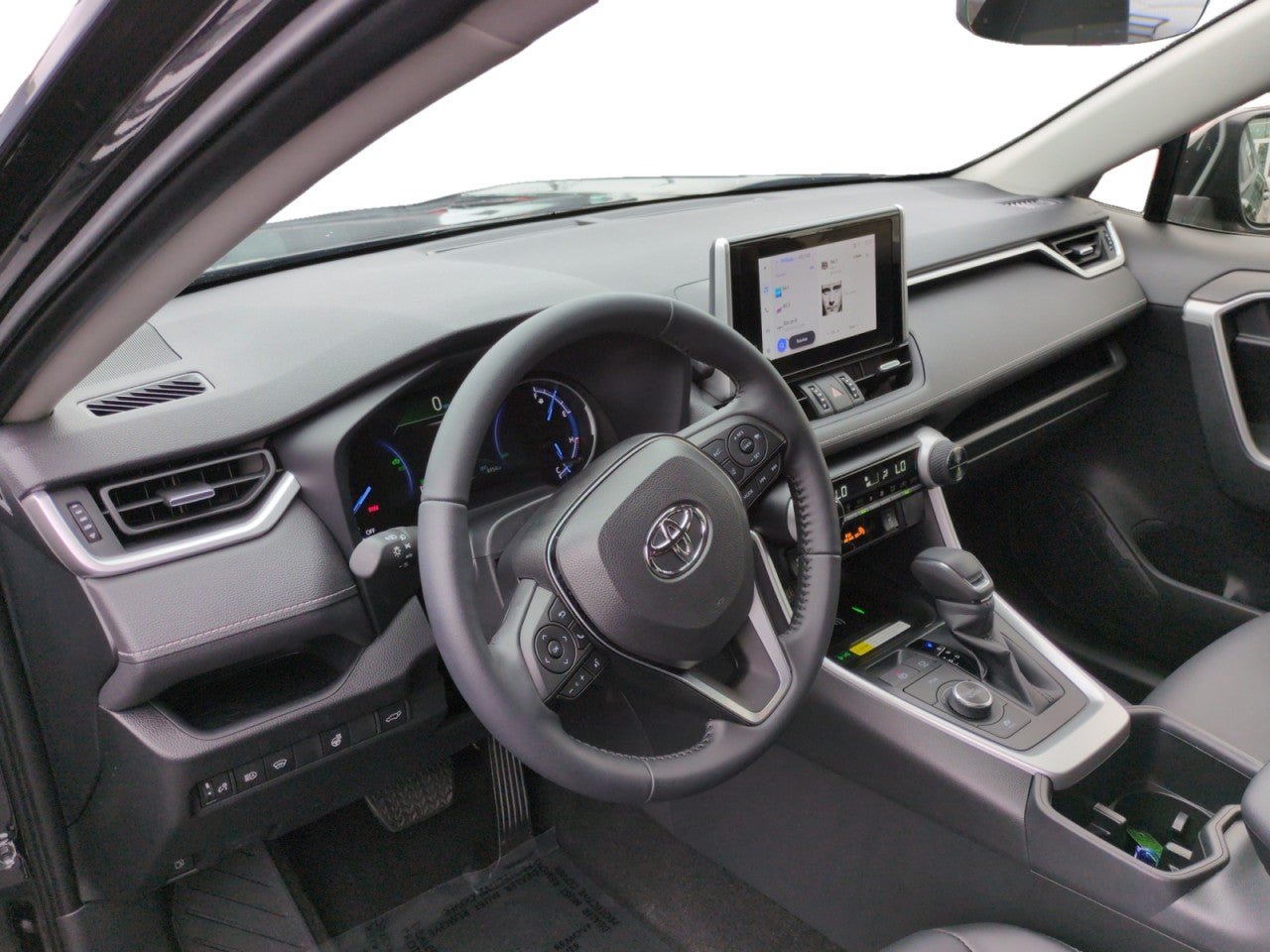 Used 2025 Toyota RAV4 XLE Premium w/ Weather Package AWD/4WD image 15