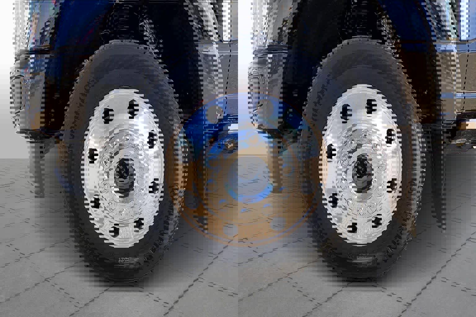 Certified 2025 Ford F450 King Ranch w/ FX4 Off-Road Package AWD/4WD image 11