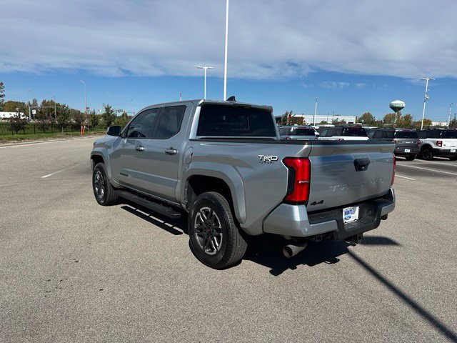 Used 2024 Toyota Tacoma TRD Sport w/ TRD Sport Upgrade Package AWD/4WD image 5