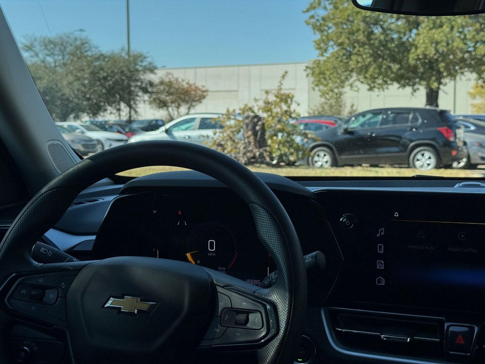 Used 2025 Chevrolet TrailBlazer LT image 34