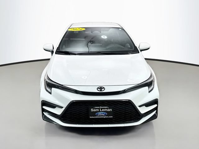 Used 2024 Toyota Corolla SE FWD image 2