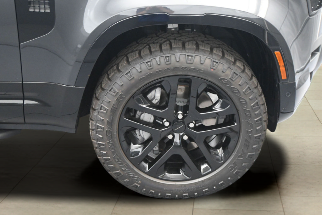 New 2026 Land Rover Defender 130 Outbound AWD/4WD image 9