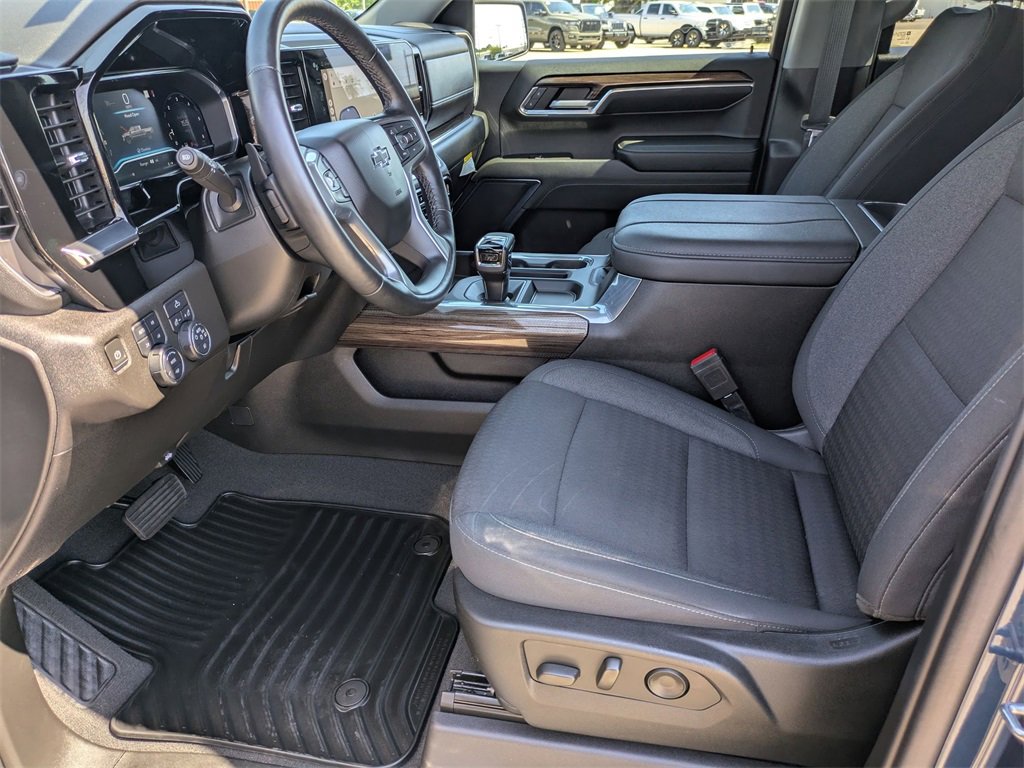 Used 2023 Chevrolet Silverado 1500 RST w/ Z71 Off-Road Package image 11