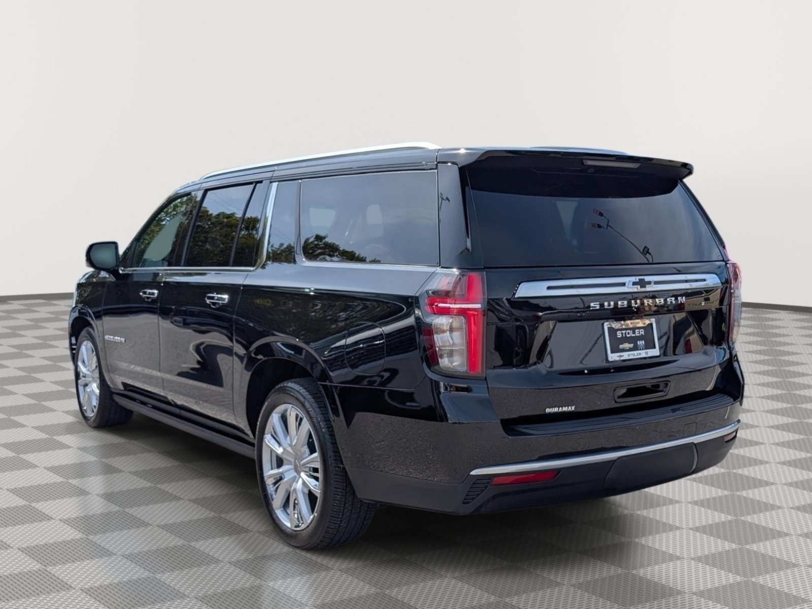 Used 2024 Chevrolet Suburban High Country AWD/4WD image 3