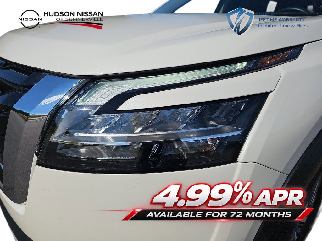 Used 2024 Nissan Pathfinder SL AWD/4WD image 32