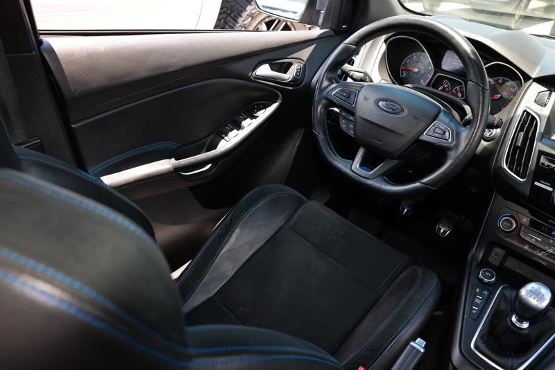 Used 2016 Ford Focus RS AWD/4WD image 22