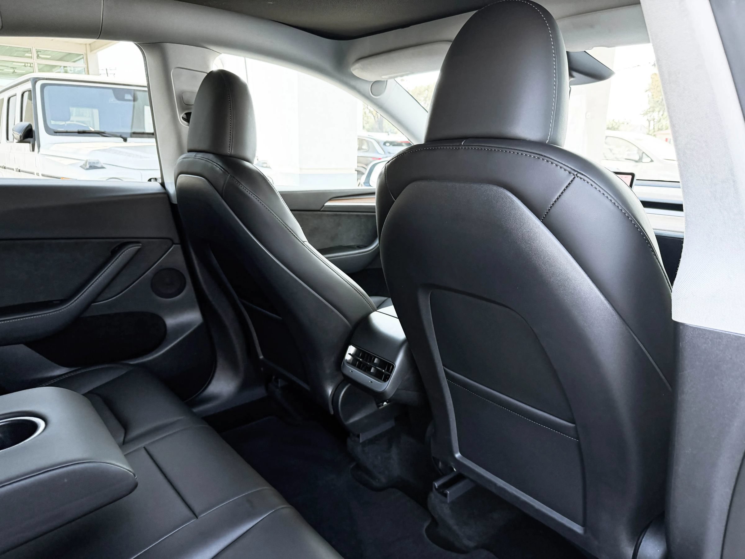 Used 2024 Tesla Model Y Long Range AWD/4WD image 28