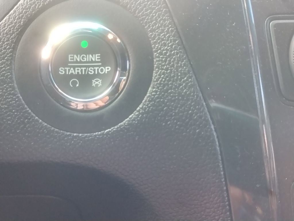 Used 2016 Ford Explorer XLT image 32