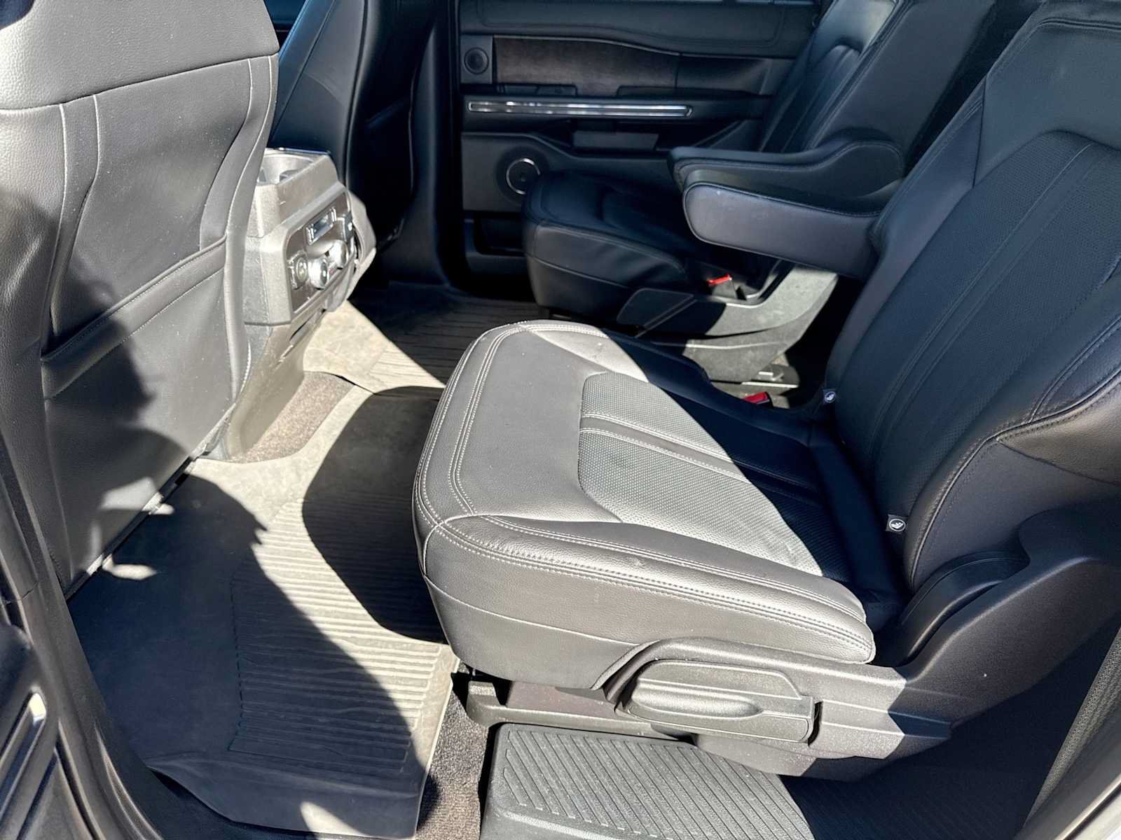 Used 2021 Ford Expedition Max Limited AWD/4WD image 18