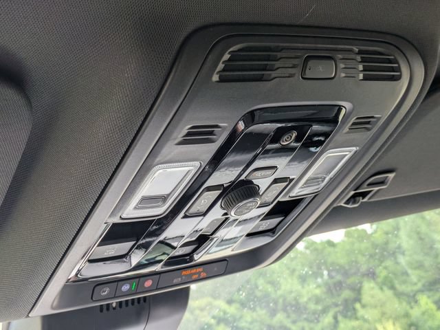 New 2026 Chevrolet Suburban Premier AWD/4WD image 26