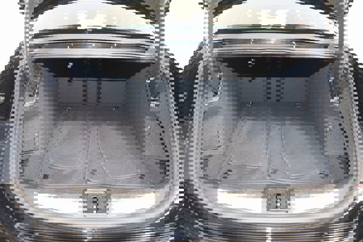 Used 2024 Audi RS e-tron GT w/ Carbon Performance Package image 99