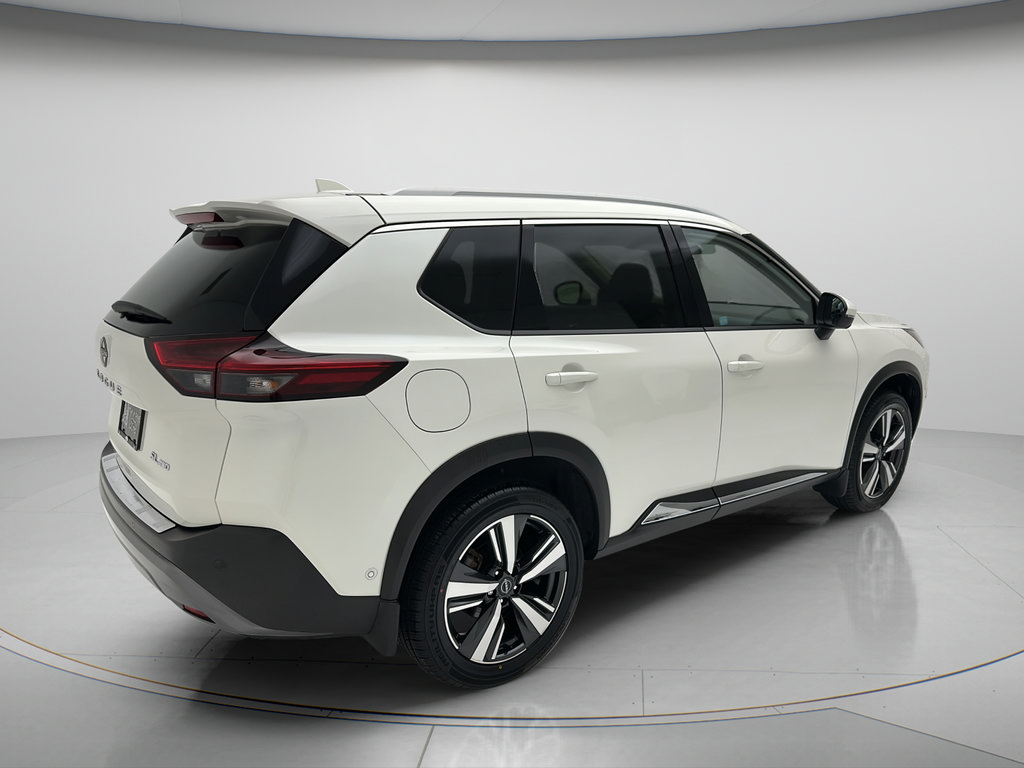 Used 2023 Nissan Rogue SL w/ SL Premium Package AWD/4WD image 5